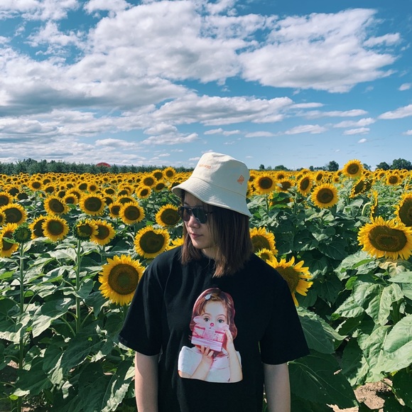 Hyperbeast - Picture 1 of 1